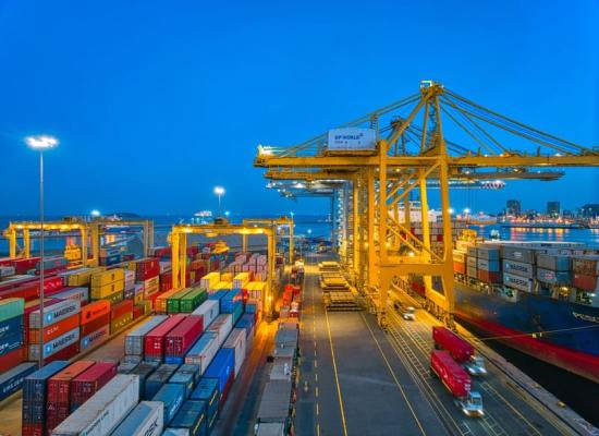 مجموعة موانئ دبي العالمية تطلق خطا بحريا جديدا لربط أكادير ببريطانيا وبلجيكا