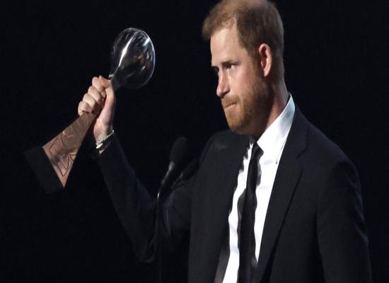 Prince Harry accepts Pat Tillman award despite Tillman's mom's criticism