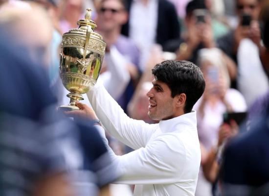 Alcaraz Defeats Djokovic at Wimbledon