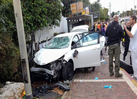 One dead and 12 injured in terror attack near Tel Aviv