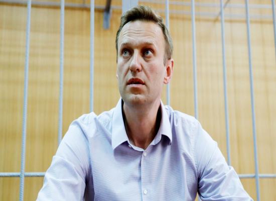 Navalny allies accuse Russian authorities of 'doing everything they can' to 'avoid' handing body over to family