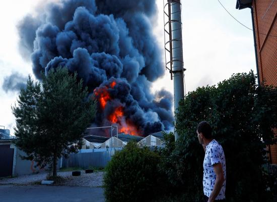 Crowded DIY store in Ukraine hit by airstrikes