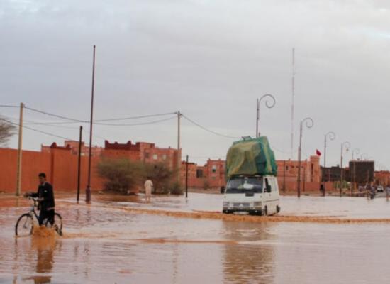 سلوكات مغاربة إبان الفيضانات تطرح إشكالية التعامل مع الكوارث الطبيعية