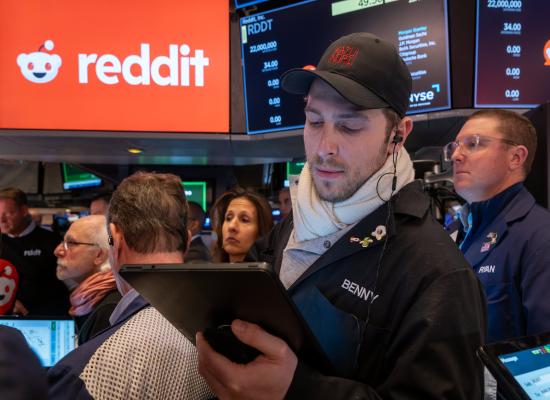 Reddit shares plunge almost 25% in two days, finish the week below first day close