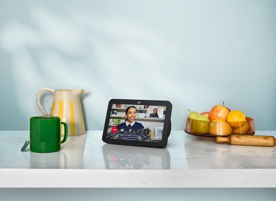 Plus audiophile, cinéphile et intelligent, l’Echo Show 8 (3e gen) est disponible en France