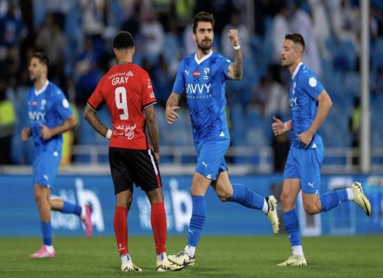  59 عاما وأرقامه لا تتوقف .. الهلال براند عالمي 