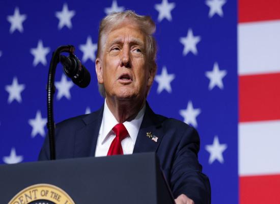 Les PDG des banques réagissent à la nouvelle menace tarifaire de Trump : « Les investisseurs doivent se préparer à une incertitude persistante »