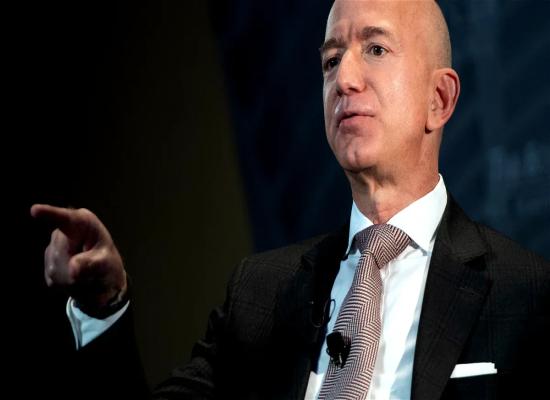 Perplexity : Jeff Bezos investit dans un moteur de recherche basé sur l’IA pour mettre fin au monopole de Google