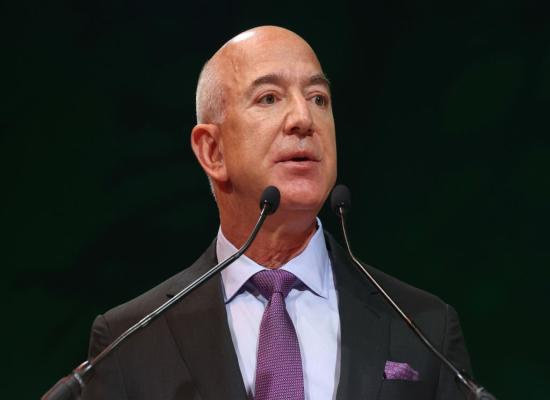 Bezos convertit des actions Amazon en 2,4 milliards de dollars