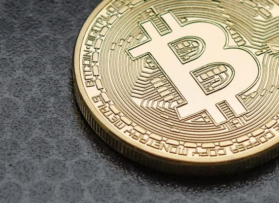 Le bitcoin atteint le niveau record de 107 720 dollars