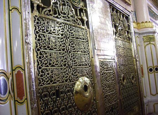 ما سبب عدم دفن النبي صلى الله عليه وسلم لمدة 3 أيام بعد وفاته؟.. داعية يوضح 