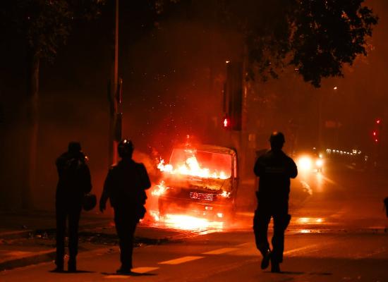 Paris riots - latest: Nearly 1,000 arrested across France overnight as police ‘at war’