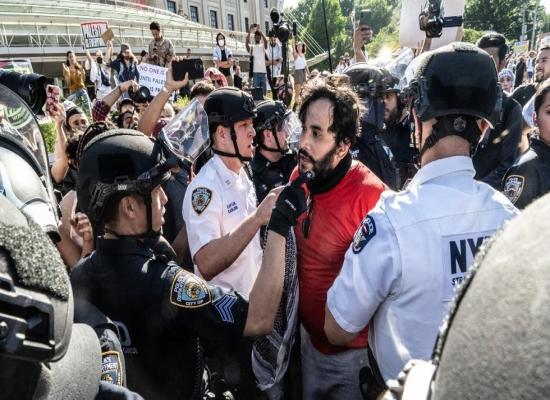 Pro-Palestine protesters break into Brooklyn Museum (VIDEOS)