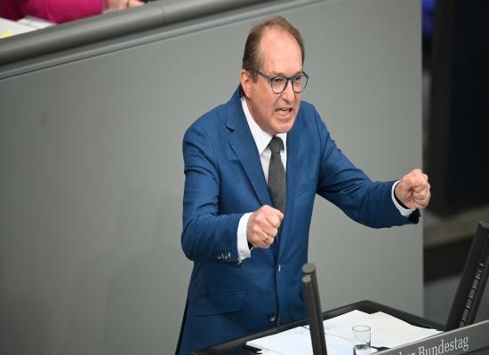 Ukrainians must work – top German MP