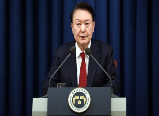 South Korea’s president apologizes for imposing martial law