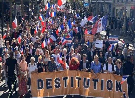 Protesters in Paris demand Macron’s resignation (VIDEOS)