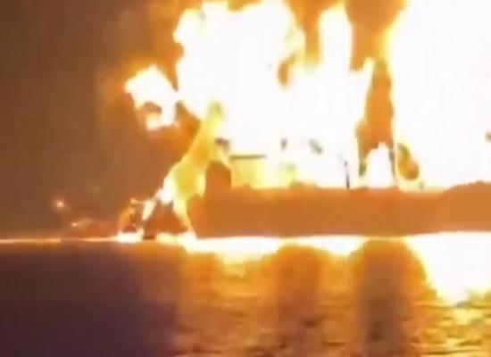 Trump claims Strait of Hormuz ‘in great shape’ as tankers burn and oil surges over $100 (VIDEOS)
