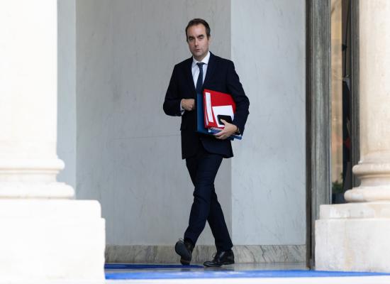 Assurance chômage : le gouvernement Lecornu recule sur la réforme Bayrou et cible 400 millions d’euros d’économies