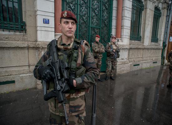 La France renforce la protection des sites juifs face aux tensions au Moyen-Orient