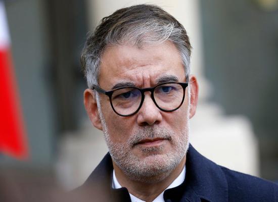 Travail le 1ᵉʳ mai : le patron du PS menace d’une motion de censure du texte en cas de non-respect du dialogue social