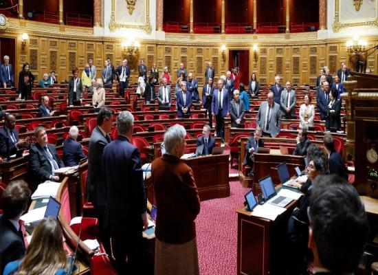 Garde à vue pour un sénateur soupçonné d'avoir drogué une députée en vue d'une agression sexuelle