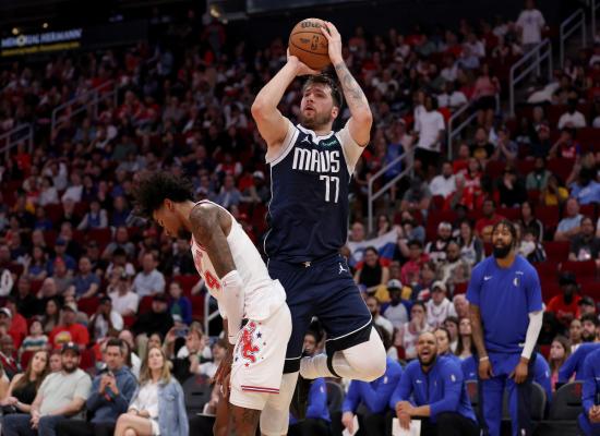 Mavericks star Luka Dončić drops 47 points, sinks wild trick shot to snap Rockets’ 11-game win streak