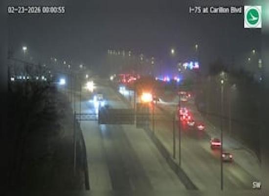 UPDATE: All lanes reopened on I-75 SB in Montgomery County due to semi crash