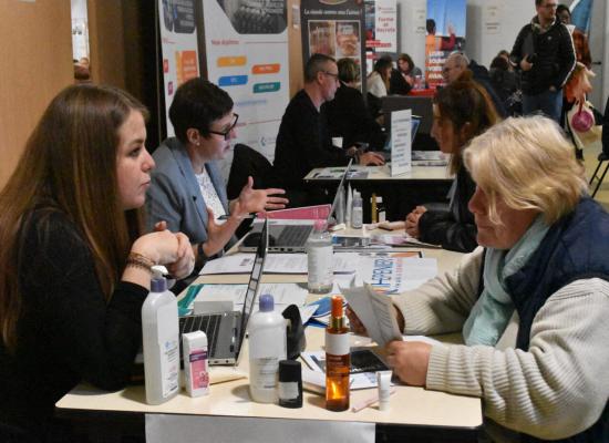 Les entreprises ont tenté de séduire au forum de l'emploi de Mortagne-au-Perche