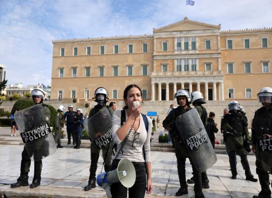 Droit du travail : après la semaine de six jours… la Grèce autorise la journée de 13 heures
