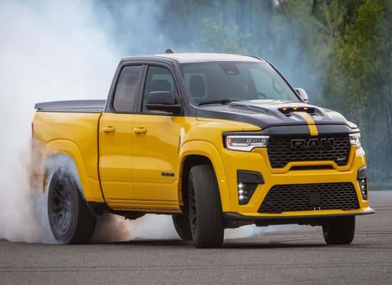 Jaune, gros, rapide et inutile mais cool : RAM présente le Rumble Bee, un pick-up voulant jouer les sportifs