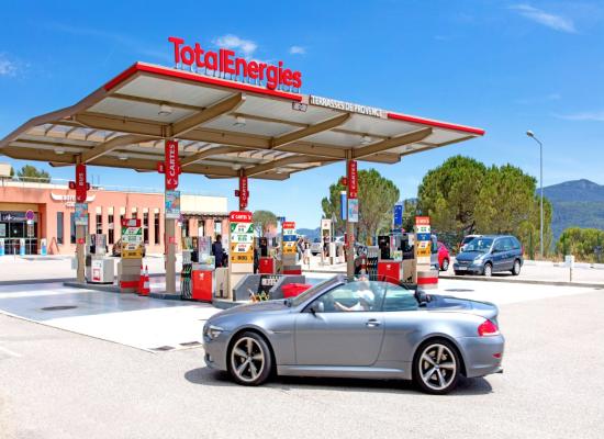 Officiel : Total va bel et bien bloquer les prix des carburants en France