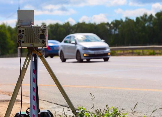 Ce nouveau radar sur une route bretonne à 80 km/h, on en parle ? Oui, car aucun panneau ne signale sa présence !