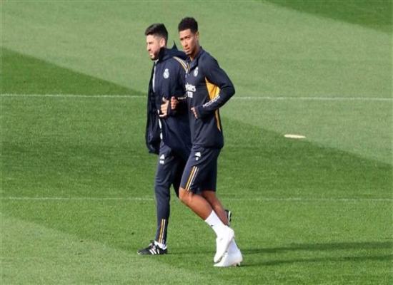 بيلينجهام يثير القلق في ريال مدريد قبل مباراة غرناطة في الدوري