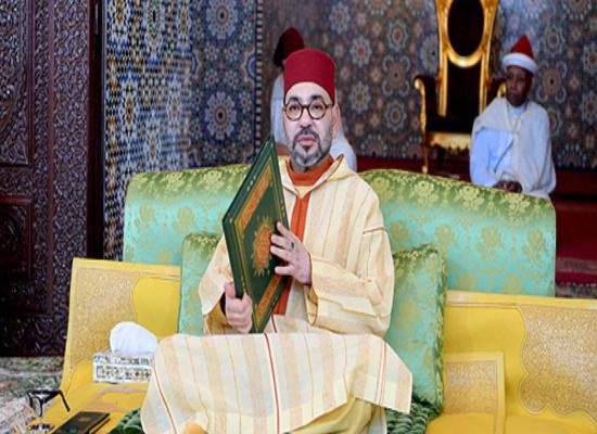 Aïd Al-Adha: Le Roi Mohammed VI accomplit la prière à la mosquée Ahl Fès à Rabat