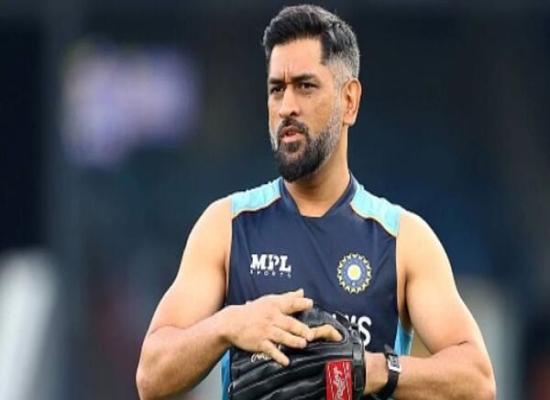 Oman cricketer Zeeshan Maqsood seeks for MS Dhoni's advice on ‘Calmness’