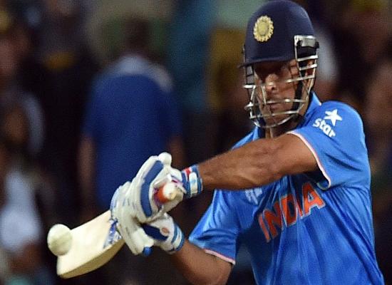 'E to Bengali bujhte pare': MS Dhoni reveals how he stumped Bangladeshi players | Video