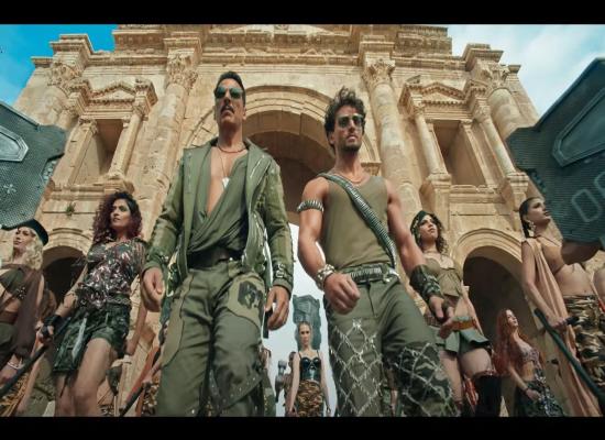 Bade Miyan Chote Miyan Advance Booking: Tiger Shroff, Akshay Kumar starrer rakes in  ₹69.61 lakh