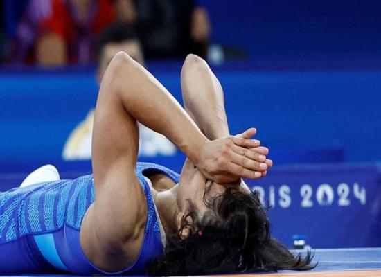 Vinesh Phogat's coach Woller Akos opens up on weight cut session, says 'She collapsed but...'