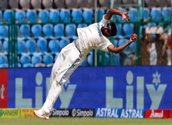 Watch: Mohammed Siraj's jaw-dropping catch in IND vs BAN 2nd Test leaves Shakib al Hasan in disbelief; Gavaskar reacts