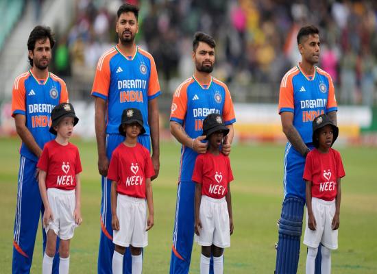 Indian National Anthem stops midway twice before IND vs SA 1st T20I in Durban; watch viral video