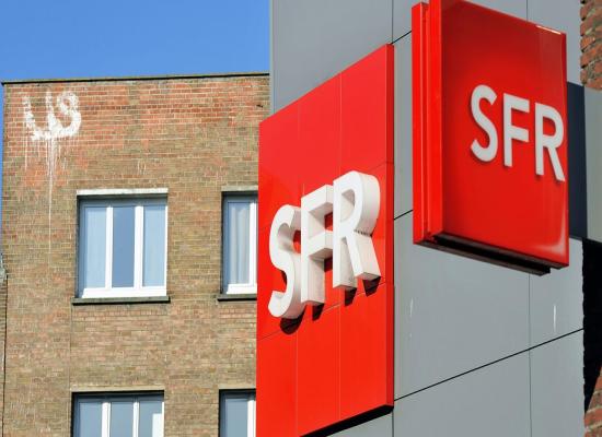 SFR lance une offre fibre avec le tout nouveau casque de VR de Meta, une première en France