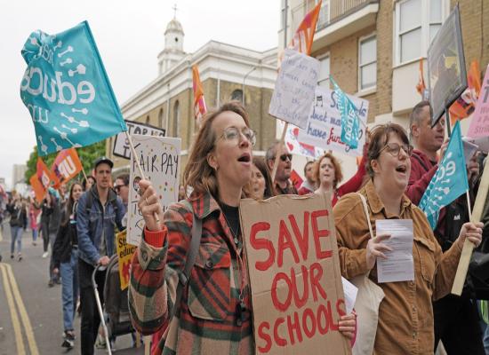 Every major teaching union votes to accept pay deal