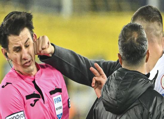 Club president arrested after punching referee - Turkey suspends football