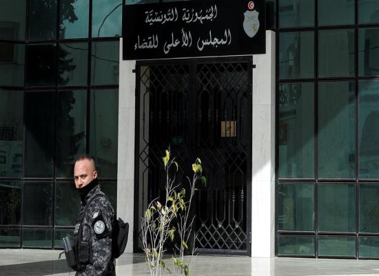 القضاء التونسي يقرر منع 