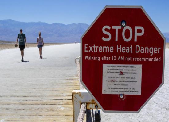بالصور: سياحة وادي الموت... سباق نحو درجات الحرارة القياسية