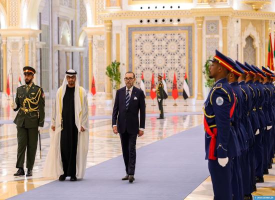استقبال رسمي للملك من طرف رئيس دولة الإمارات