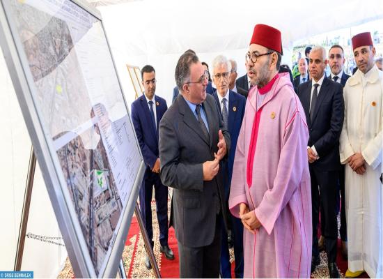 Le Roi pose à Casablanca la première pierre d’un centre médical de proximité 
